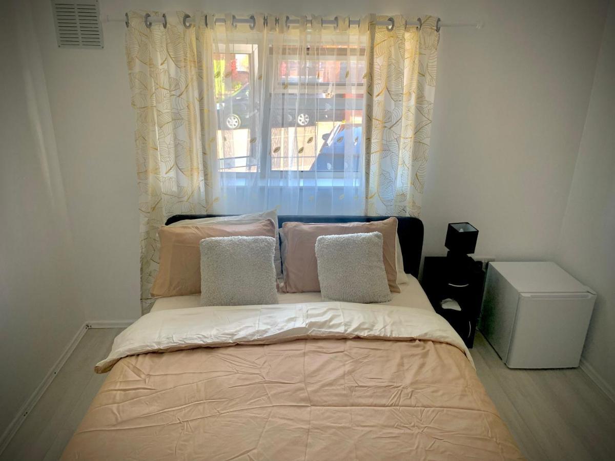 Double Room Bentilee Bucknall  エクステリア 写真